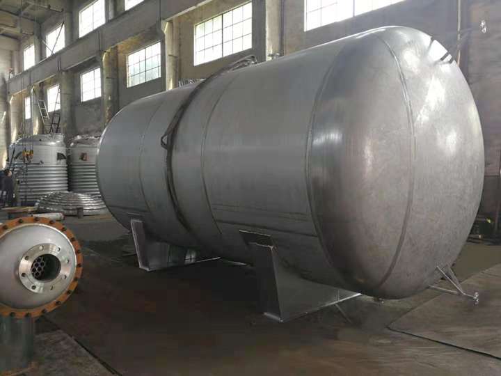 臥式不銹鋼儲(chǔ)罐